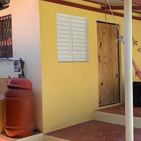 Conrado'S Guesthouse B&B Las Avispas Екстериор снимка